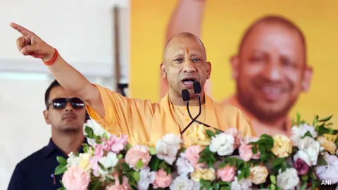 ‘রেজিম চেঞ্জ’ চেষ্টায় জড়িতদের সরকারি চাকরি দেবে না যোগী সরকার
